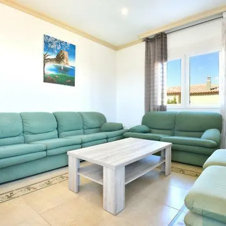 Sleeps 10 Pool Air Con Wifi カルプ