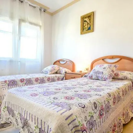 Sleeps 10 Pool Air Con Wifi