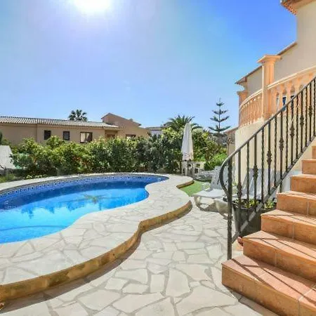 Sleeps 10 Pool Air Con Wifi